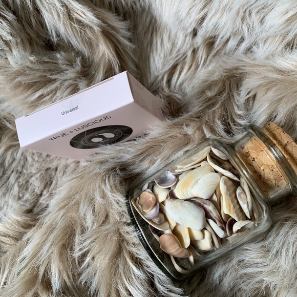 True + Luscious Camera Powder Setting Powder - Picture 4 of 4